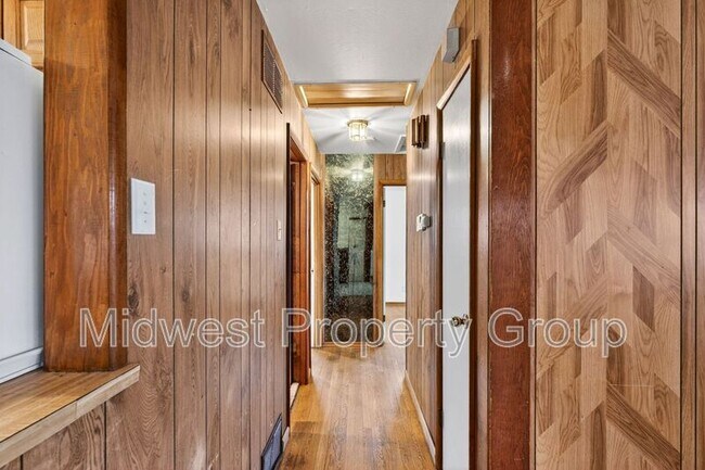 Building Photo - 1156 Cove Ln