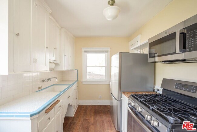 Building Photo - 532 Altair Pl