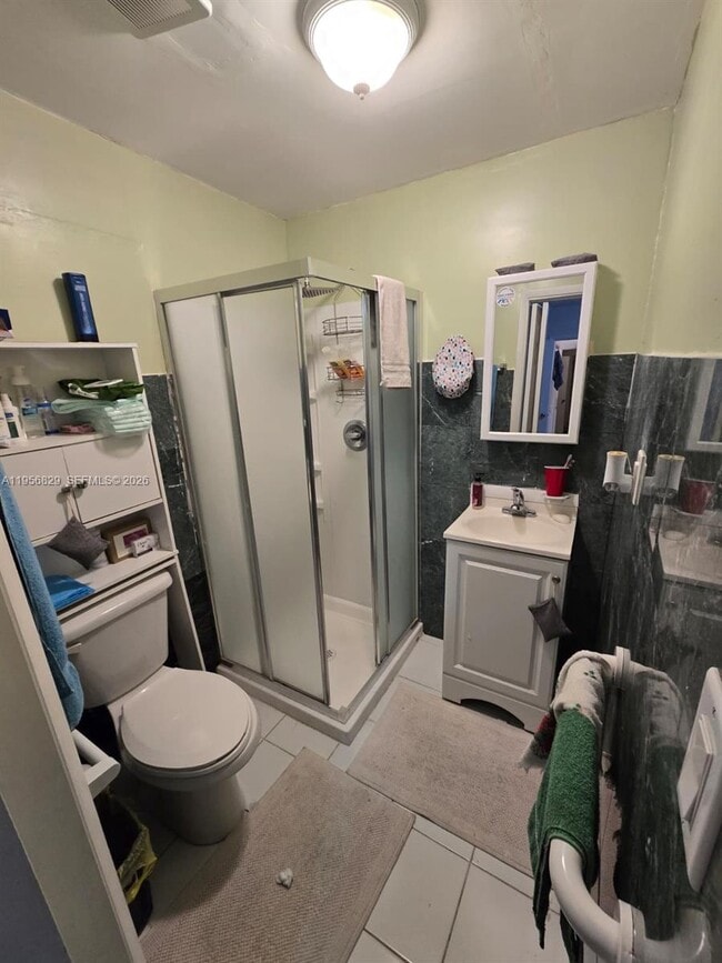 Building Photo - 3083 SW 17th St