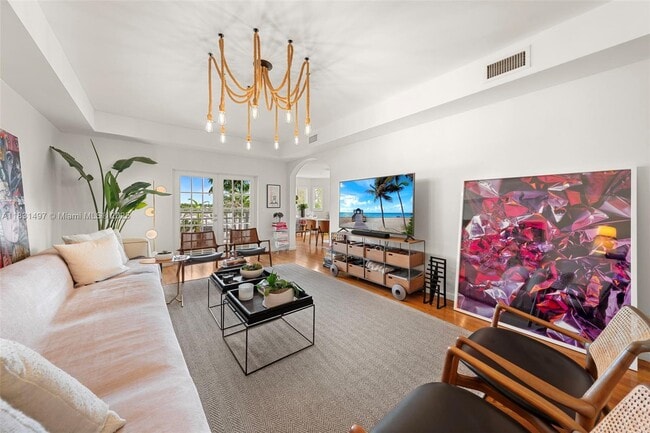 Primary Photo - 1415 Sunset Harbour Dr