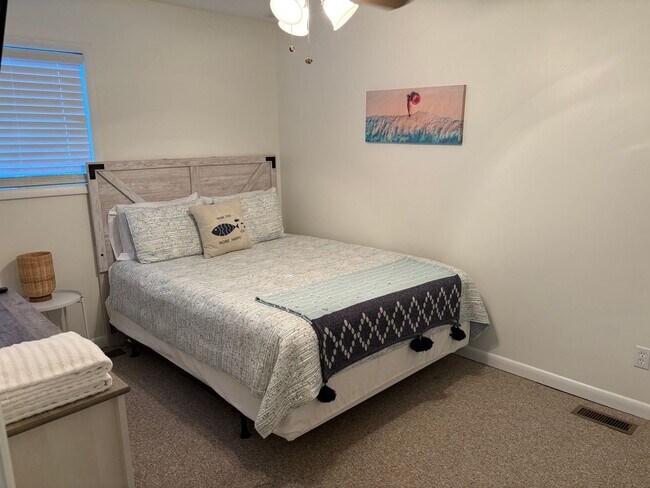 Building Photo - 2 Bedroom 2 Bath (+Bonus Bedoom) in Kill D...