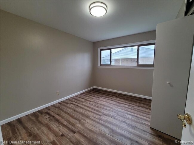 Building Photo - 2534 Depew Dr