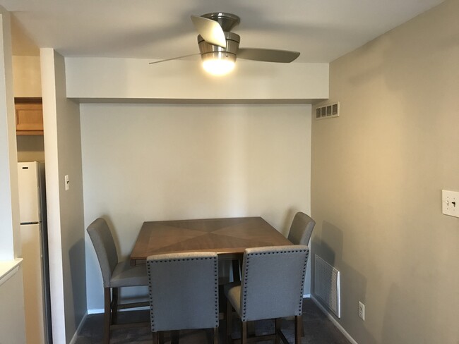 Building Photo - 5200 Hilltop Dr