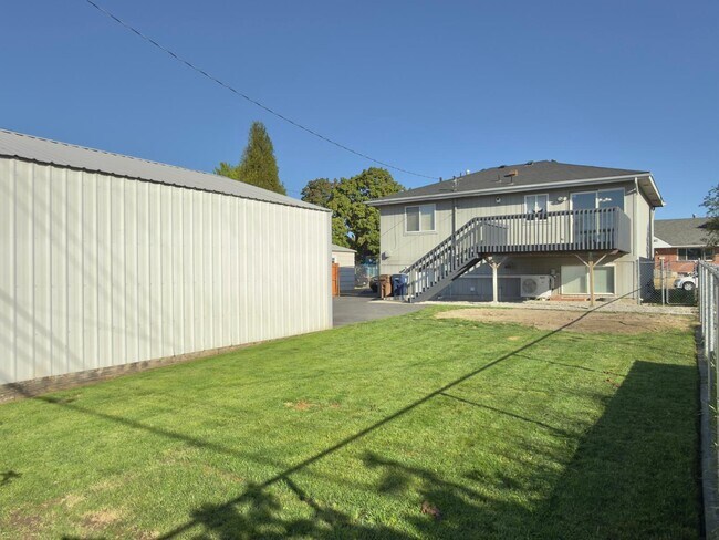 Building Photo - 48 E Princeton Ave