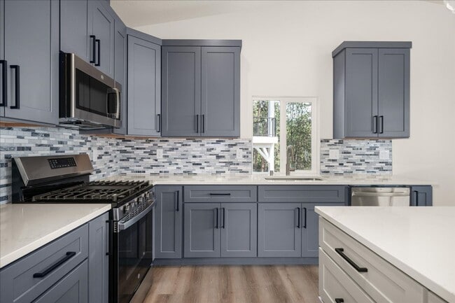 Building Photo - $3,600 - 4 Bed / 3 Bath Gorgeous Brand New...