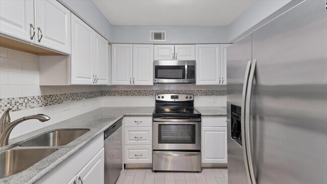 Building Photo - 2574 Marilee Ln