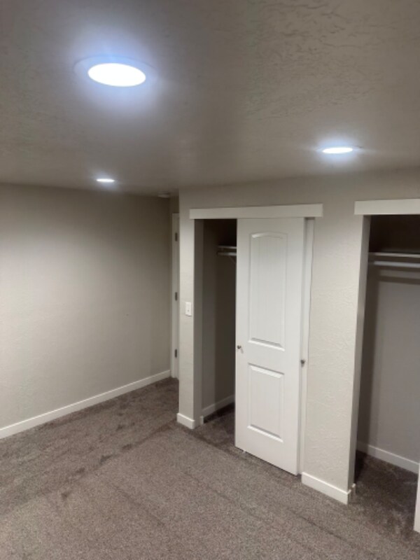 Building Photo - 3306 N Fairfield Rd