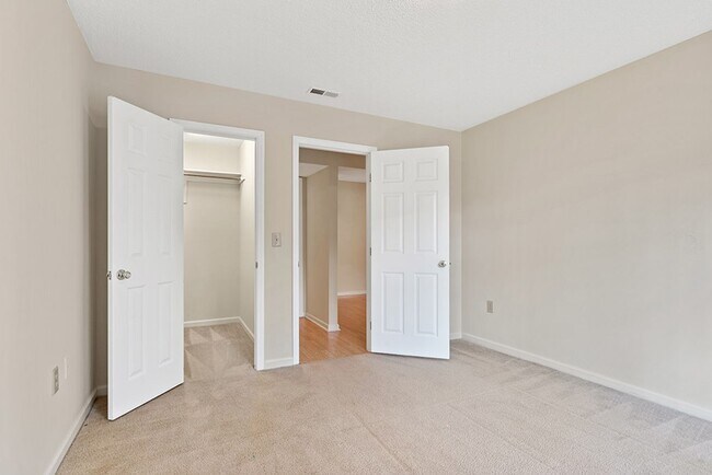 Building Photo - Location, Location, Location!