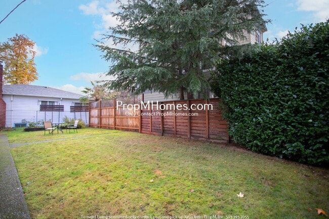 Building Photo - Charming Portsmouth Gem! W/D Included!