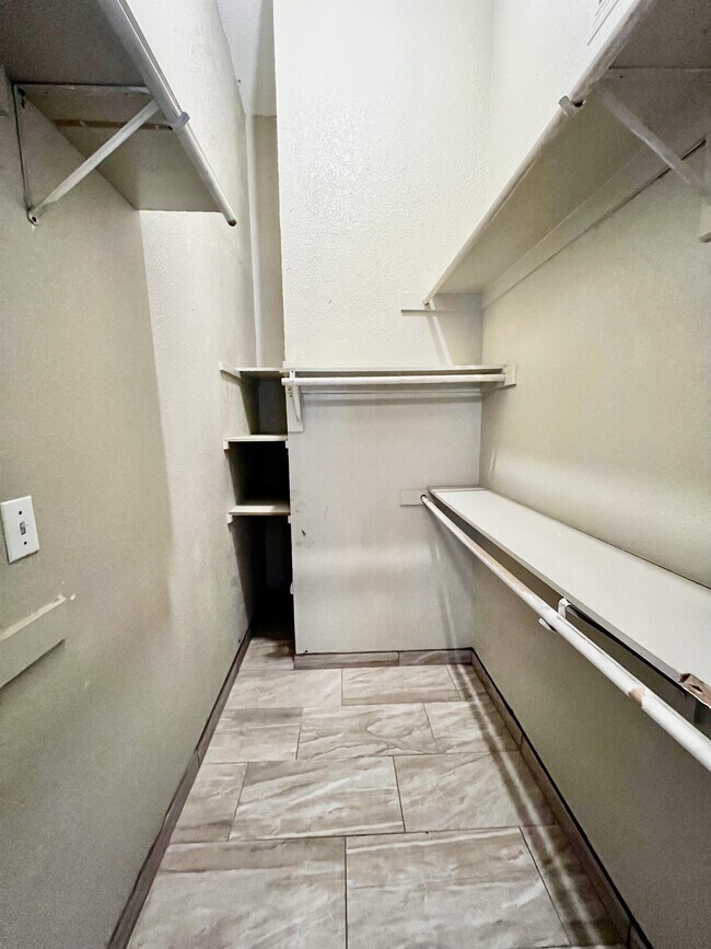 Building Photo - 12266 Amstater Cir