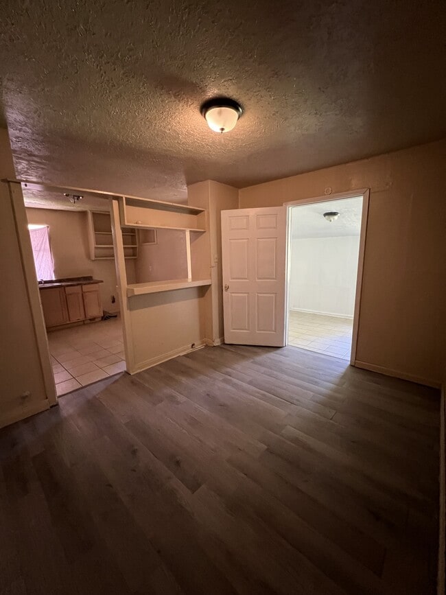 Building Photo - 1720 Fairway St