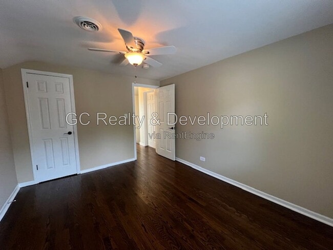 Building Photo - 2 Hiawatha Dr