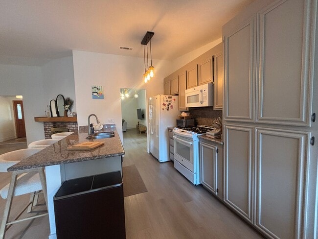 Building Photo - Beautiful Single-Story Gem in Vacaville!