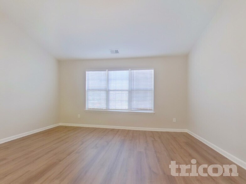 Building Photo - 207 Reserve Crossing