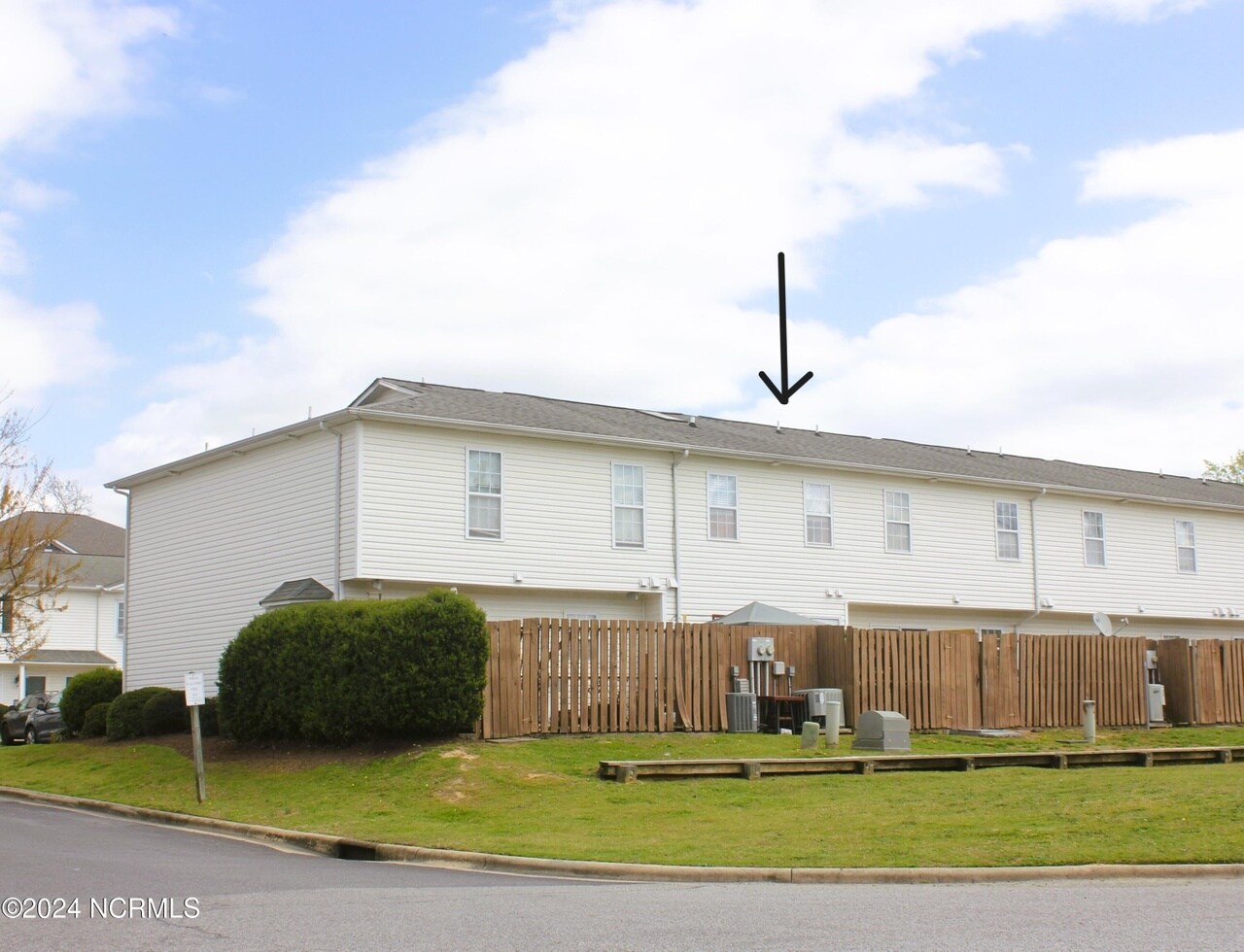 Building Photo - 1216 Cross Creek Cir