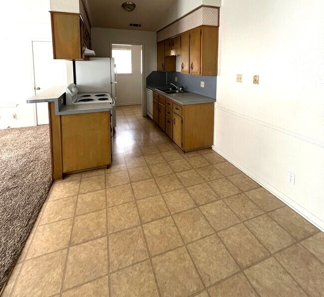 Building Photo - 1705 Leader Dr