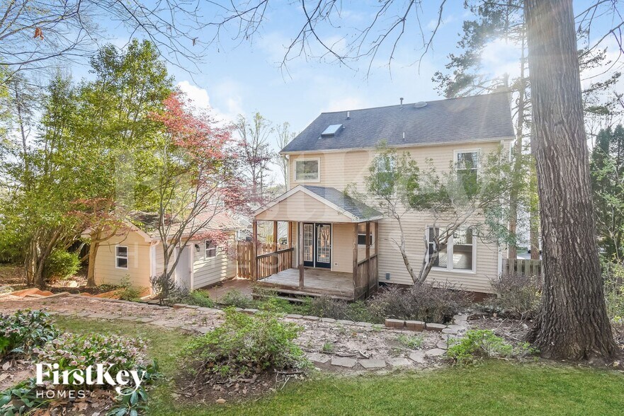 Building Photo - 4706 Pine Hollow Ln