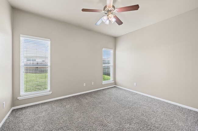 Building Photo - Move-In Ready! 3 Bed, 2Ba Home in Westfiel...