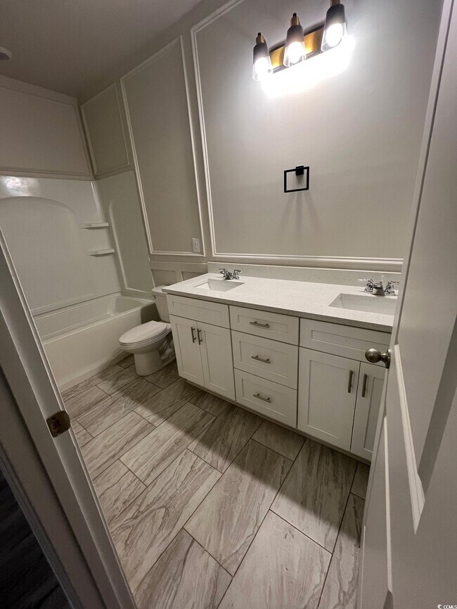 Building Photo - 1505 1st Ave