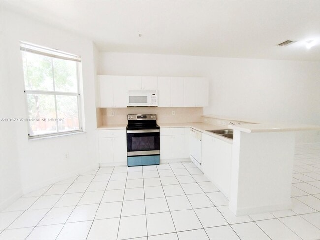 Building Photo - 3603 Shoma Dr
