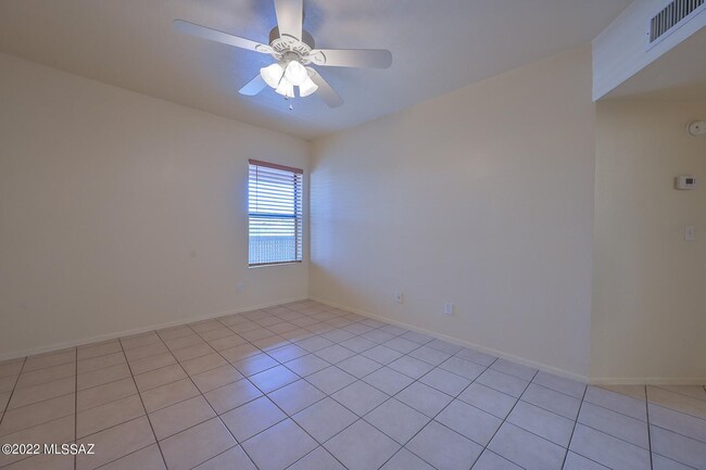 Building Photo - Eastside Condo