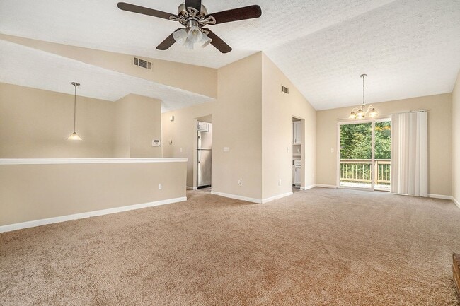 Building Photo - 3 bdrm, 2 bath in Decatur