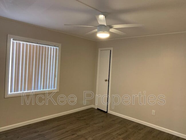 Building Photo - 364 Morehouse Pl