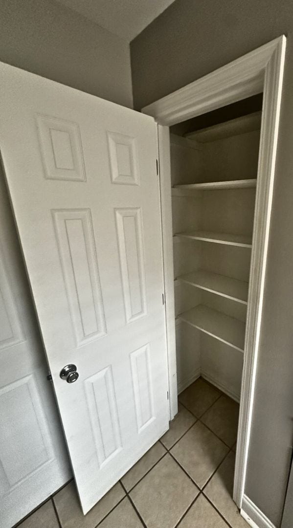 Building Photo - Modernly Charming