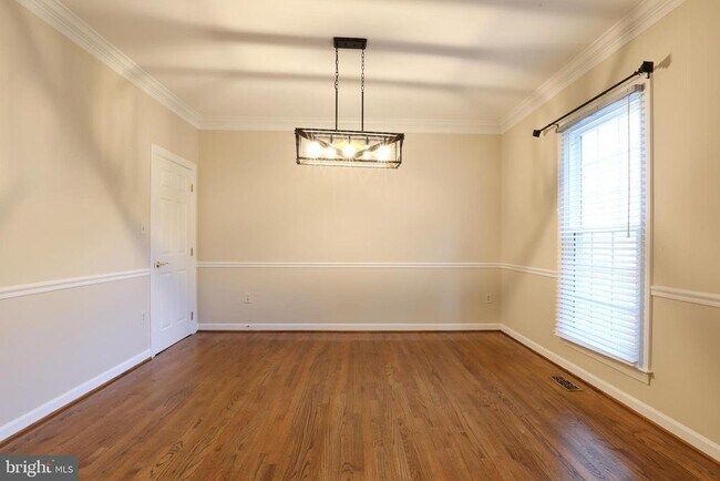 Building Photo - 6732 Rock Brook Dr