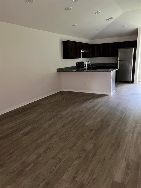 Building Photo - 169 Lomond Dr