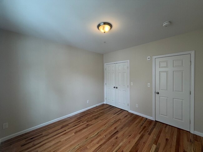 Building Photo - 160 Summer St