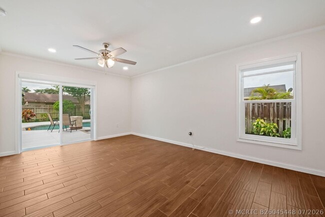 Building Photo - 561 SW 168th Terrace