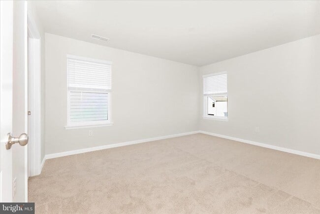 Building Photo - 461 Hanson St