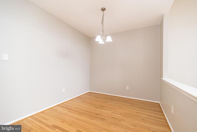 Building Photo - 5128 Barness Ct