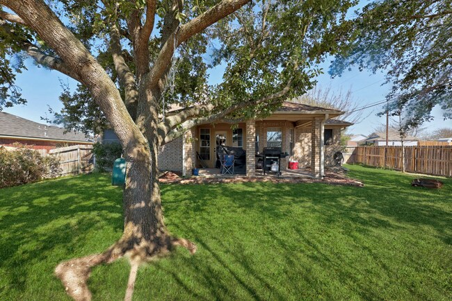 Building Photo - 5301 Williams Dr