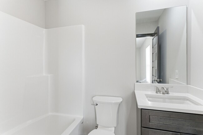 Building Photo - Macy Way - 113