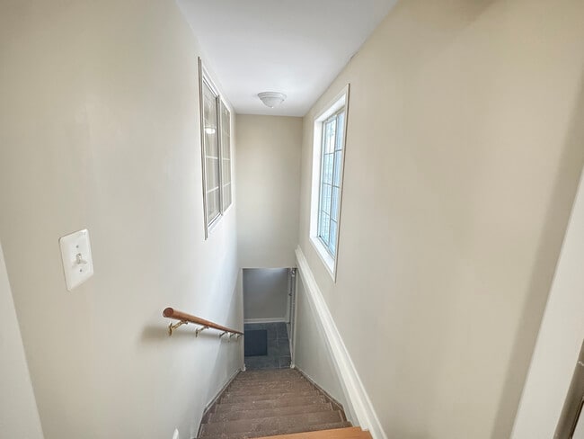 Building Photo - 3135 Chicago Rd