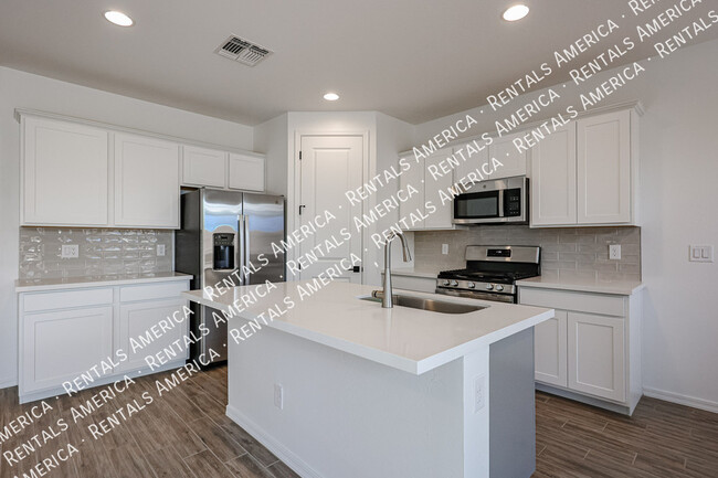 Building Photo - 4841 S Carver-