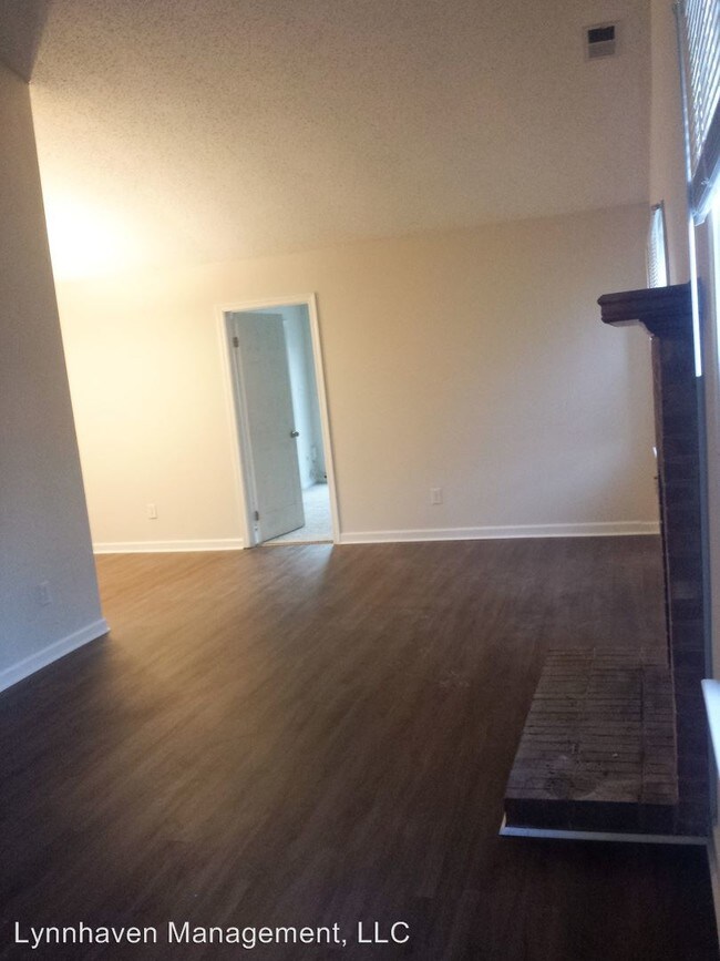 Building Photo - 5447 Campus Dr
