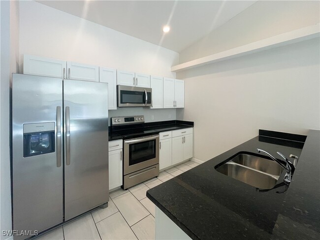 Building Photo - 3605 SW 8th Pl