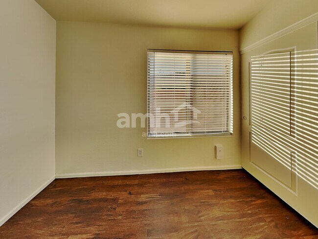 Building Photo - 8703 E Plata Ave