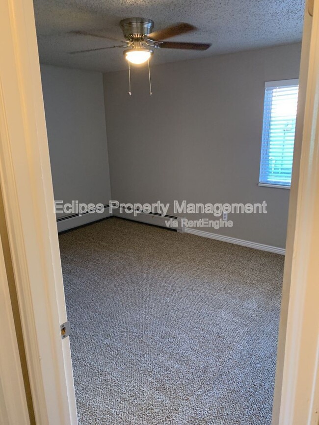 Building Photo - 512 Bell Ct