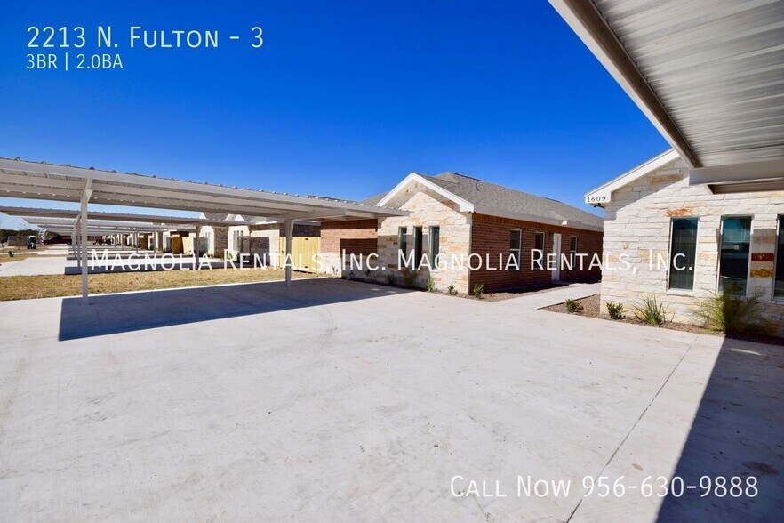 Building Photo - 2213 N. Fulton-3