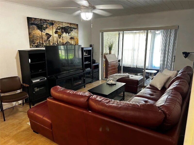 Building Photo - 2207 Belleair Rd