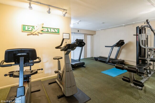 Building Photo - 700 Perrie Dr