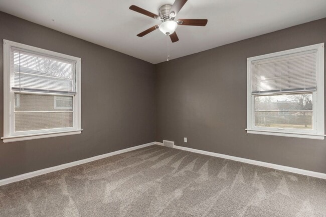 Building Photo - 3706 Chevy Chase Rd