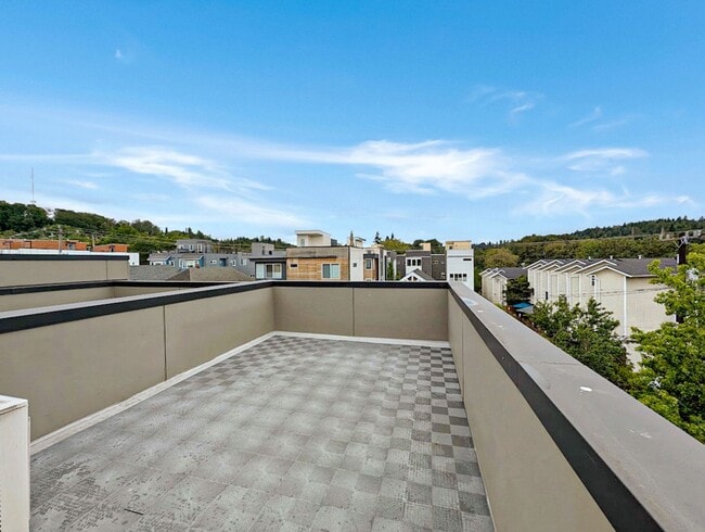 Building Photo - Stunning Two-Bedroom Townhome with Rooftop...