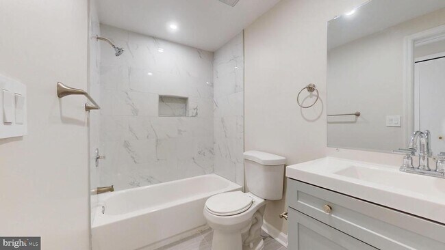 Building Photo - 8551 Braxted Ln
