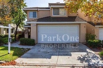 Building Photo - Nicely Updated Townhouse in Concord Availb...
