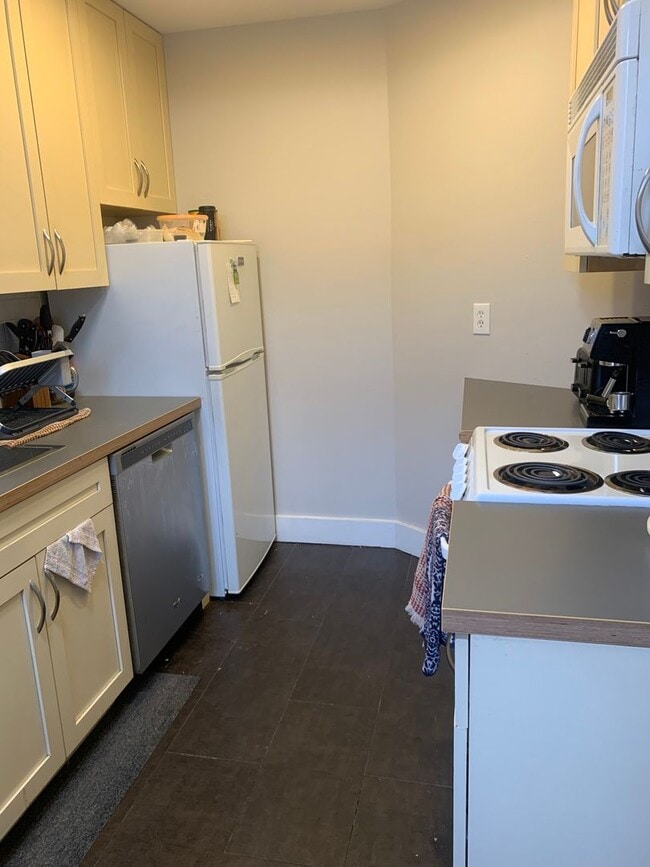 Building Photo - 7 Gorham St